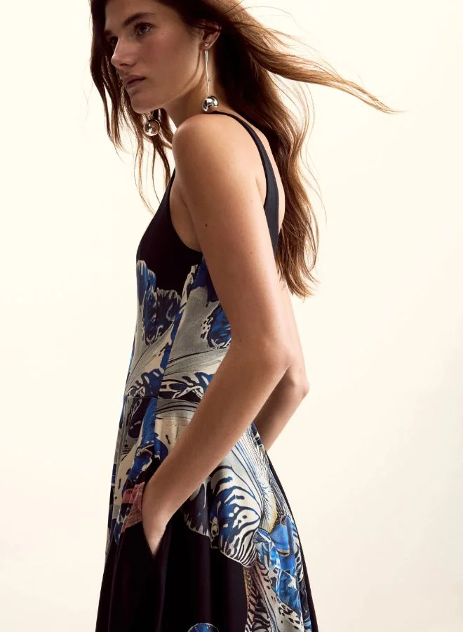 ديسيجوال تصميم الفستان بواسطة السيد كريستيان لاكروا